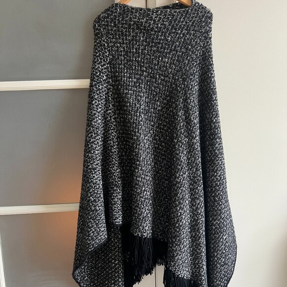 Dolce & Gabbana Cashmere Poncho - Picture 1 of 5